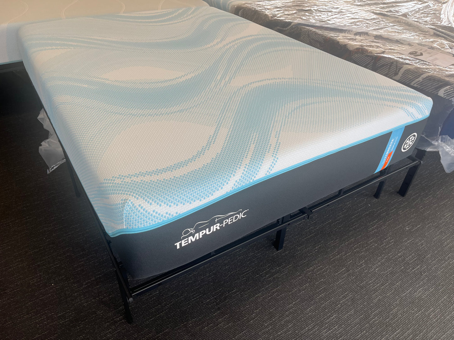 Tempur-Pedic LuxeBreeze 2.0 Queen Mattress + Ergo ProSmart Adjustable Base