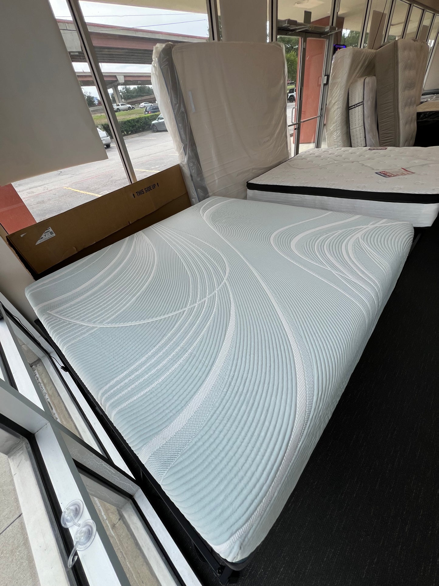 Tempur-Pedic ProAdapt® 2.0 Medium Hybrid king size Mattress & Delivery