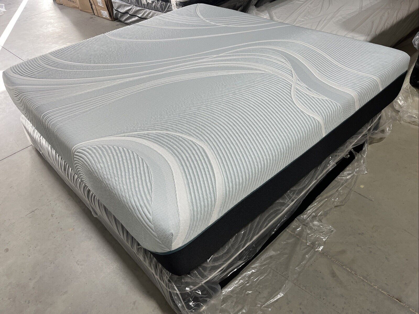 Colchón Tempurpedic ProAdapt 2.0 Firme tamaño king, nuevo y sellado, 2024, $4099 (Envío gratis)