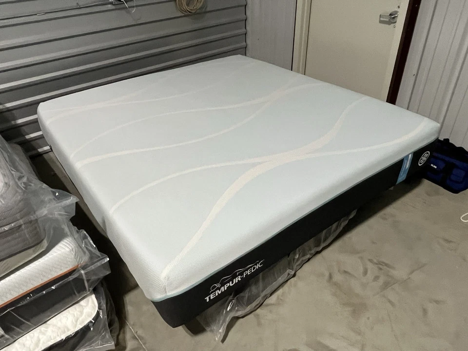 Nuevo colchón Tempurpedic LuxeBreeze Soft Luxe Breeze King $6,299 (Envío gratis)