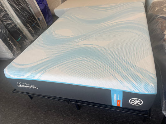 Tempur-Pedic LuxeBreeze 2.0 Queen Mattress + Ergo ProSmart Adjustable Base