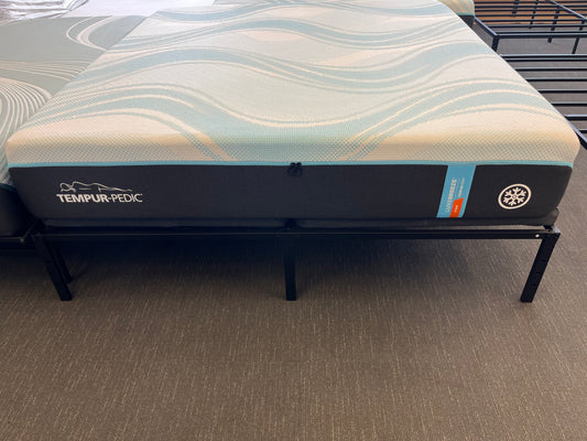 Tempur-Pedic LuxeBreeze® Firm 2.0 King – Ultimate Cooling & Support