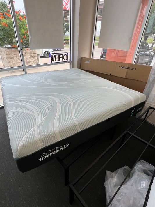 Tempur-Pedic ProAdapt® 2.0 Medium Hybrid king size Mattress & Delivery