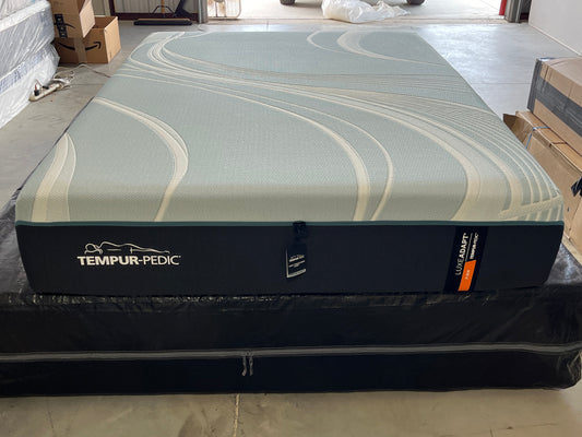 Tempur-Pedic LuxeAdapt® Firm King Mattress – Advanced Support & Adaptive Comfort