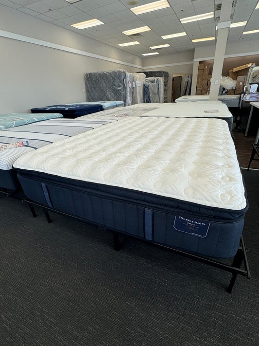 Stearns & Foster Estate Ovalle A Queen Mattress