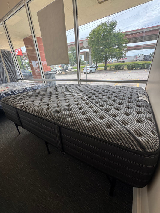 Beautyrest Black Queen Mattress